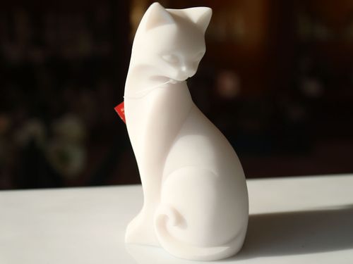 Kot - alabaster grecki na Arena.pl