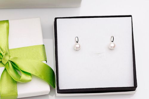 Srebrne kolczyki Staviori z perłami na Arena.pl