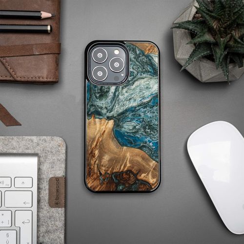 etui bewood unique na iphone 13 pro - planets - ziemia na Arena.pl