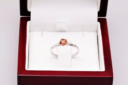 Złoty pierścionek PBD3749 - Diament na Arena.pl