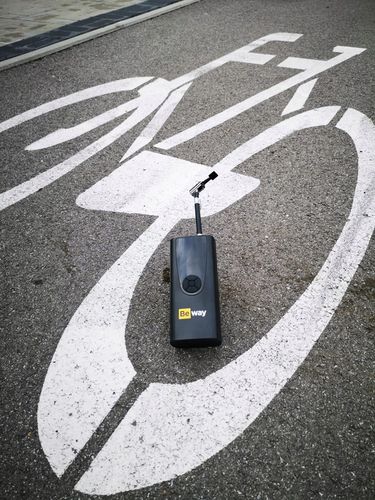 POMPKA ELEKTRYCZNA NAJMOCNIEJSZA 9000 mAh 150psi BEWAY DO ROWERU ROWEROWA na Arena.pl