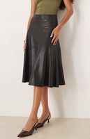 Gina Tricot - Czarna spódnica midi z zaszewkami z poliuretanu 36