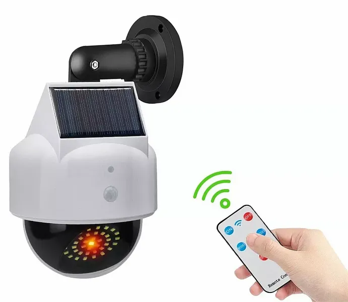 Solarna lampka i atrapa kamery monitoringu zewnętrzna z pilotem IR zdjęcie 1