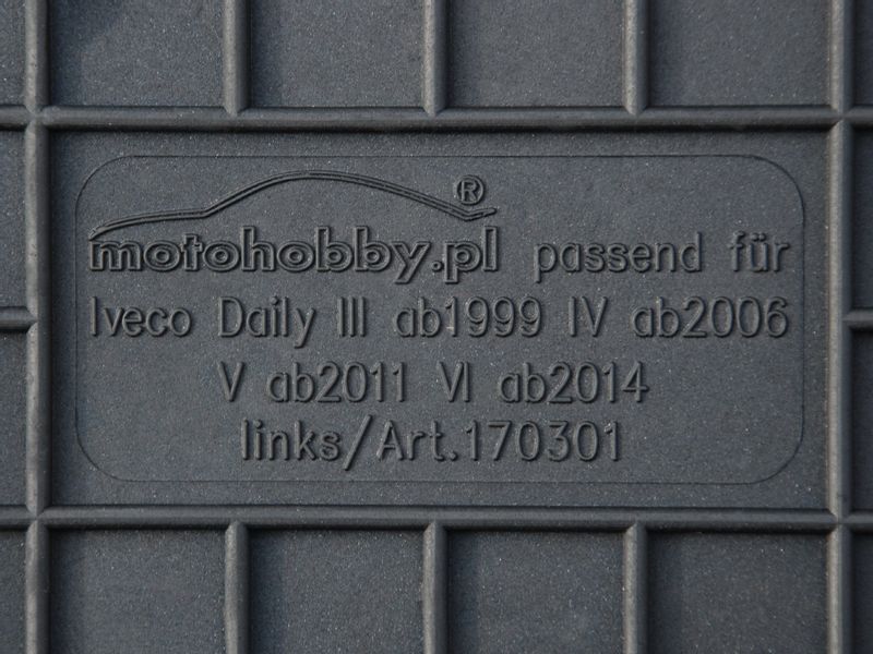 Iveco Daily VI (od 14) DYWANIKI GUMOWE DEDYKOWANE zdjęcie 2
