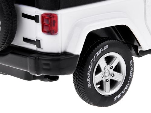 BIAŁE AUTO TERENOWE METALOWY na Arena.pl