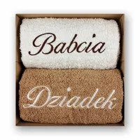 Prezent dla BABCI I DZIADKA, RĘCZNIKI z haftem, pudełko prezentowe