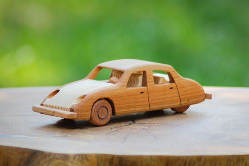 Model samochodu Citroen DS na Arena.pl