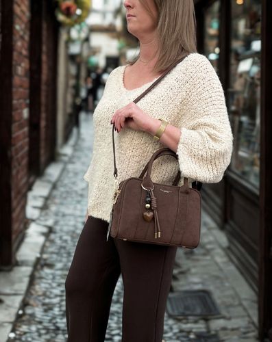 Flora&Co czekoladowa torebka zamszowa listonoszka eco skóra zamsz brąz na Arena.pl