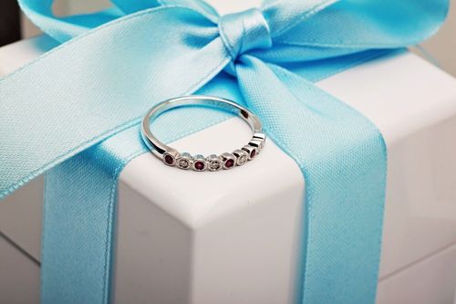 Złoty pierścionek PBD3867R - Diament na Arena.pl