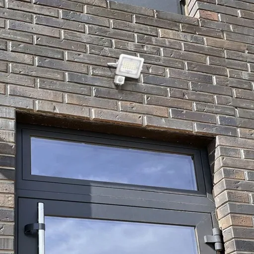 Naświetlacz Reflektor Lampa LED Oświetlenie Zewnętrzne z Czujnikiem Videx zdjęcie 10