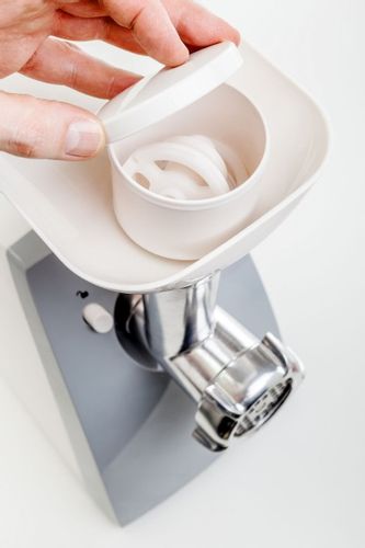 Maszynka do mięsa Eldom M200ZT MATT z szatkownicą i tarką do ziemniaków na Arena.pl