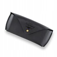 Czarne skórzane etui na okulary z grawerem prezent dla babci nauczycielki