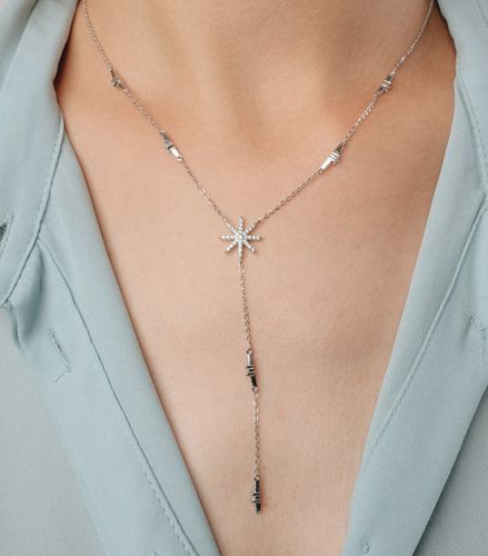 Naszyjnik srebrny "Snowflake" na Arena.pl