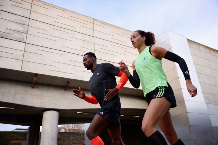 Adidas - Aeroready Compression - Rękawy kompresyjne - czarne - L/XL zdjęcie 3