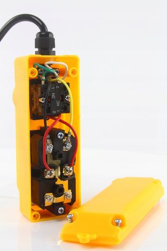 Przełącznik przycisk pilot wciągarki 500 1000 230V na Arena.pl