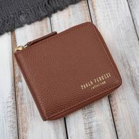 portfel damski skórzany mały brązowy w orientacji poziomej