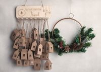 Kalendarz adwentowy z domkami drewniany + zadania