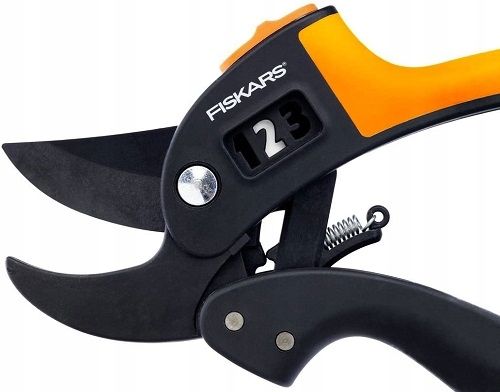FISKARS SEKATOR KOWADEŁKOWY POWERSTEP P83 na Arena.pl