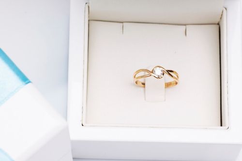 Złoty pierścionek PZD4357 - Diament na Arena.pl