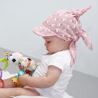 Pupill Areta chustka z daszkiem wiązana dla dziewczynki brudny róż L