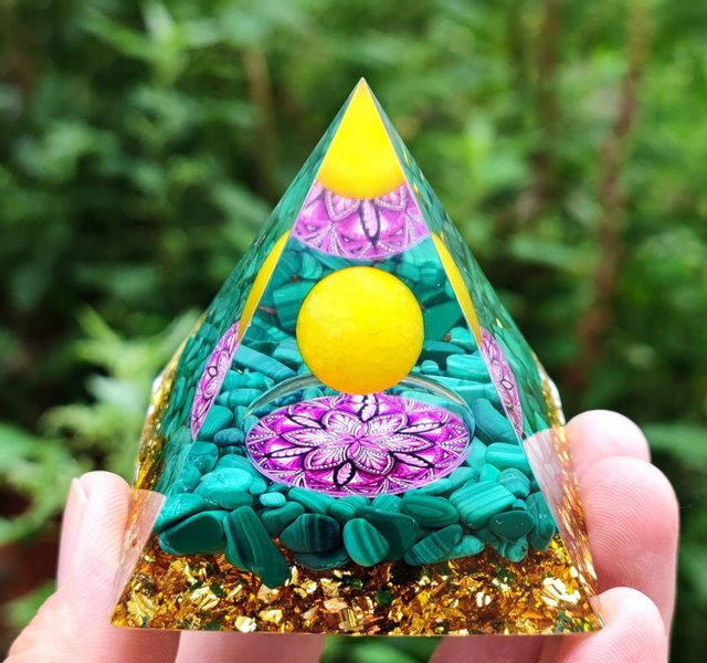 Piramida ORGONIT +LED Lampka PODSTAWA 5cm KRYSZTAŁ KAMIENIE AMULET 5cm HX15 zdjęcie 4