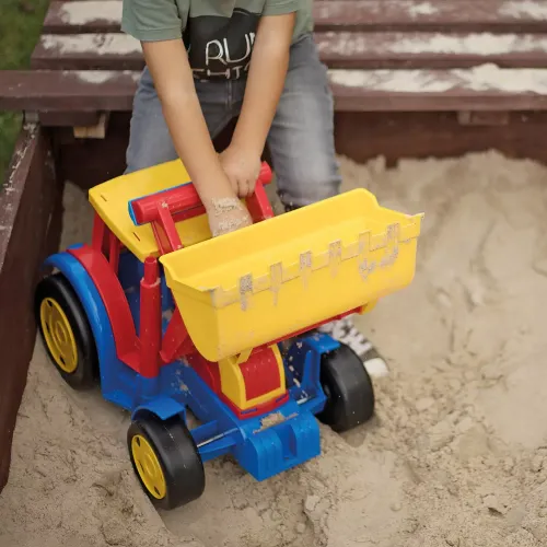 Gigant traktor ładowarka czerwono żółty 66009 na Arena.pl