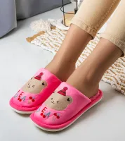 Ciemnoróżowe miękkie kapcie Bear 38