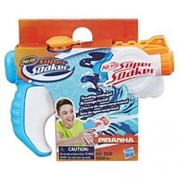ND01_159720 *****NERF Super Soaker Piranha E2769
