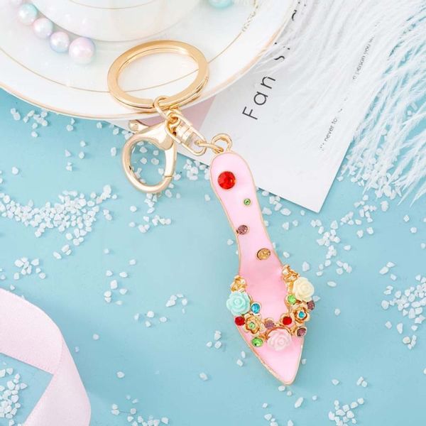 Ozdobny brelok do kluczy bucik szpileczka zdjęcie 3