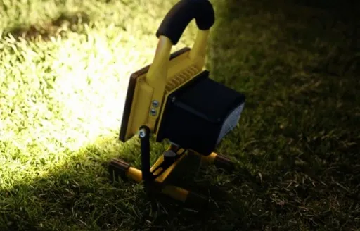 HALOGEN ROBOCZY REFLEKTOR NAŚWIETLACZ LED Z AKUMULATOREM PRZENOŚNY IP65 30W zdjęcie 14