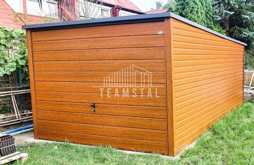 GARAŻ BLASZANY 3m x 5m poziom - spad tył  Brama uchylna - drewnopodobny TS213 3x5 na Arena.pl