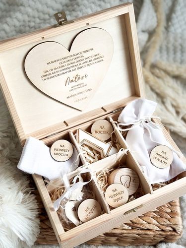 Pamiątka Chrztu Świętego Pudełko GOTOWY PREZENT NA CHRZEST Grawer na Arena.pl