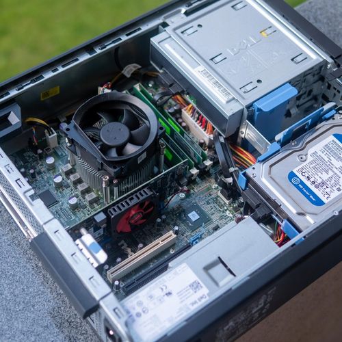 KOMPUTER DELL i3 8GB 128GB SSD WINDOWS 10 na Arena.pl