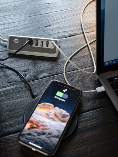Stacja ładująca USB Brennenstuhl estilo 4xUSB-A 1xUSB-C Power Delivery 20W na Arena.pl