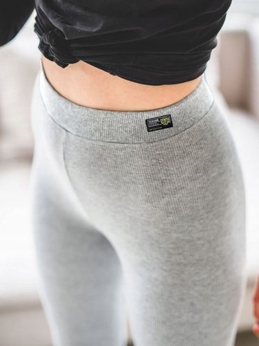 LEGGINSY z WYSOKIM STANEM PRĄŻKOWANE MODELUJĄCE BAWEŁNA KRYJĄCE PREMIUM M/L na Arena.pl