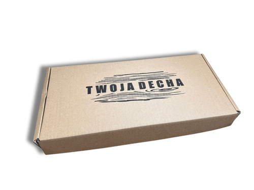 Prezent dla myśliwego płaskorzeźba drewniana polowanie na dzika dla leśnika na Arena.pl