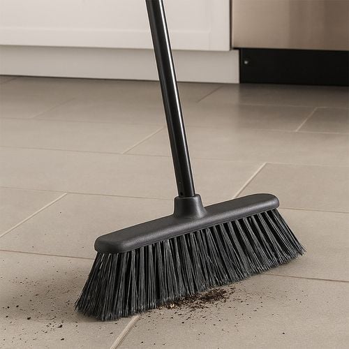 Miotła czarna 128 cm na Arena.pl