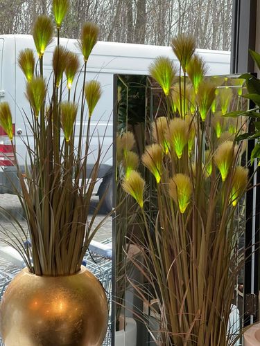 Sztuczna trawa dekoracyjna Premium podświetlana led 120 ciemne kotki na Arena.pl