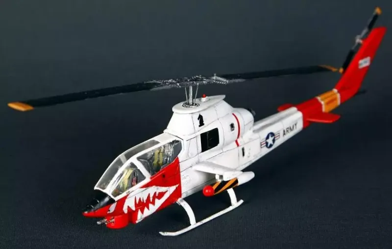 AH-1G Artic Cobra, B-01, 1:72 zdjęcie 5