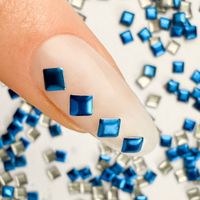 ShinePins gładkie ćwieki ozdoby do paznokci kwadratowe large NTN Nr 13 5g