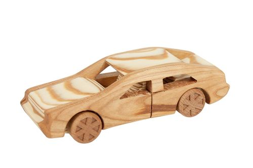 Samochód "Audi Quattro" na Arena.pl