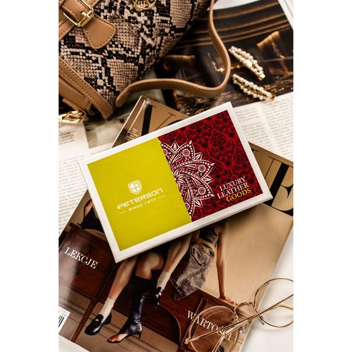 portfel damski na karty i bilon z modnym wzorem - peterson na Arena.pl