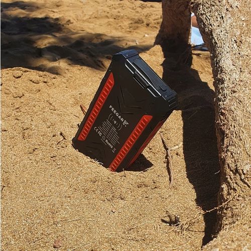 Power bank Solarny Feegar 36000mah 20W 4x USB-C QI na Arena.pl