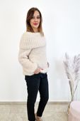 Kremowy Sweter Damski z Odkrytymi Ramionami UNI