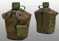 Manierka plastikowa US z pokrowcem WZ93 Texar PL woodland