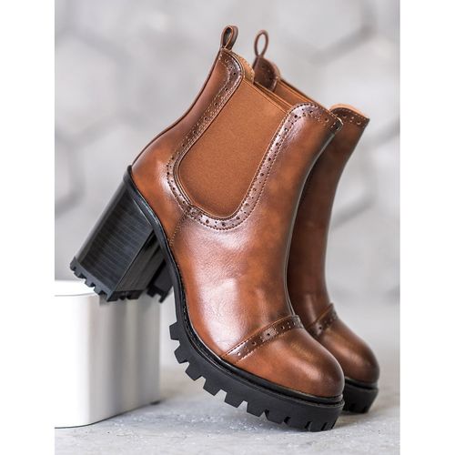 Wsuwane Botki Na Platformie r.39 na Arena.pl