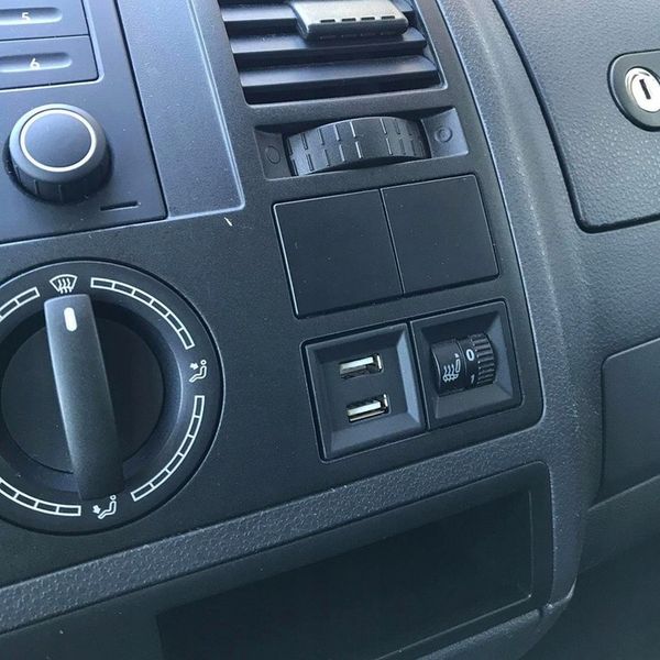 Ładowarka 2x USB VW T5 2003-2009 - RED Light zdjęcie 8