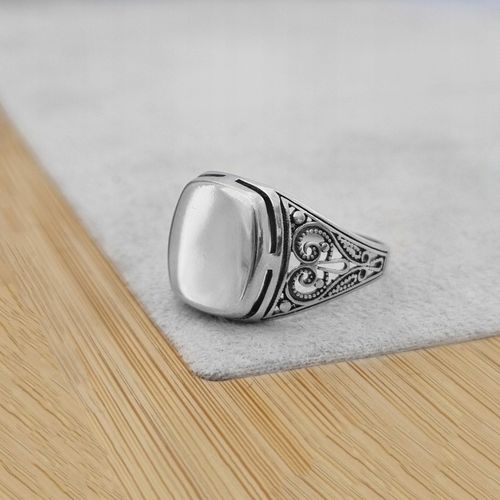 Sygnet męski srebrny pr. 925 Ażurowy Pierścień Polerowany + GRAWER| r. 22 na Arena.pl