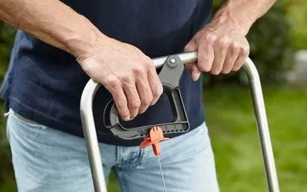 Siewnik ręczny do nawozów piasku nasion trawy XL Gardena 18l Uniwersalny na Arena.pl