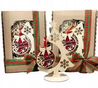 BOMBKA NA STOJAKU CHOINKA WESOŁYCH ŚWIĄT DREWNIANA PREZENT ŚWIĘTA